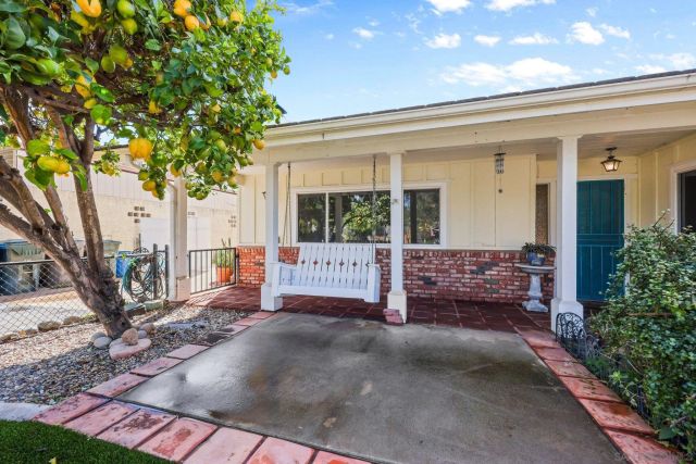 741 Rossiter Lane, Fallbrook, CA 92028