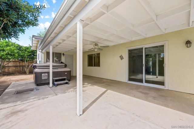 741 Rossiter Lane, Fallbrook, CA 92028