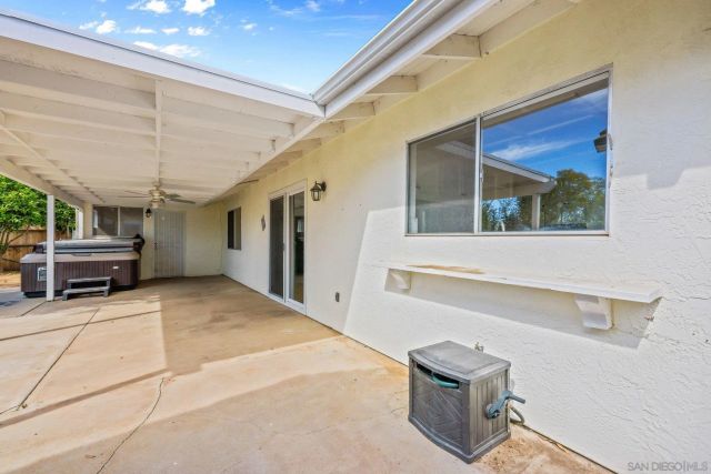 741 Rossiter Lane, Fallbrook, CA 92028