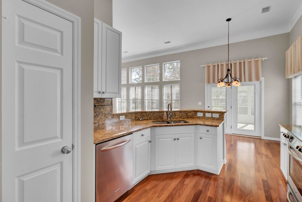 Image 18 of property listing at 104 Pristine Court, Summerville, SC 29485