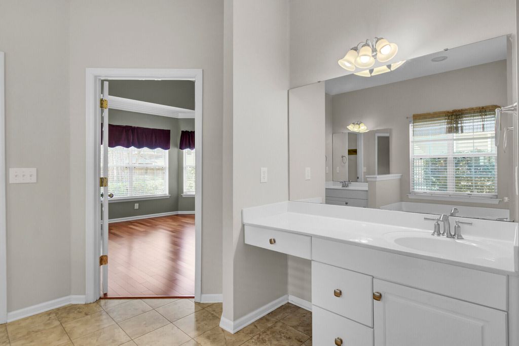 Image 26 of property listing at 104 Pristine Court, Summerville, SC 29485