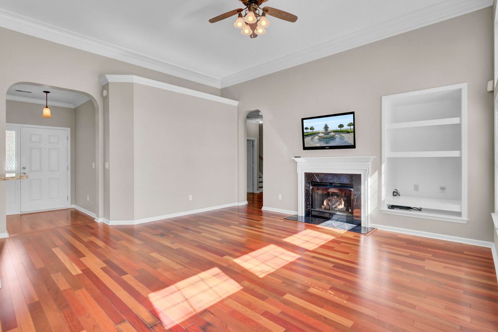 Image 8 of property listing at 104 Pristine Court, Summerville, SC 29485