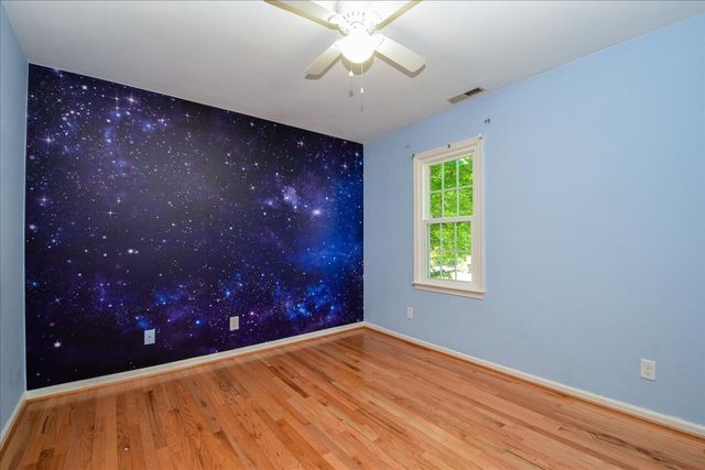 5526 Westbriar CT, Roanoke, VA 24018