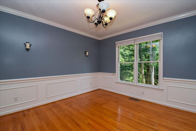 5526 Westbriar CT, Roanoke, VA 24018