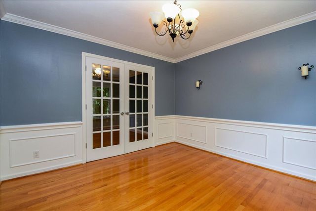 5526 Westbriar CT, Roanoke, VA 24018