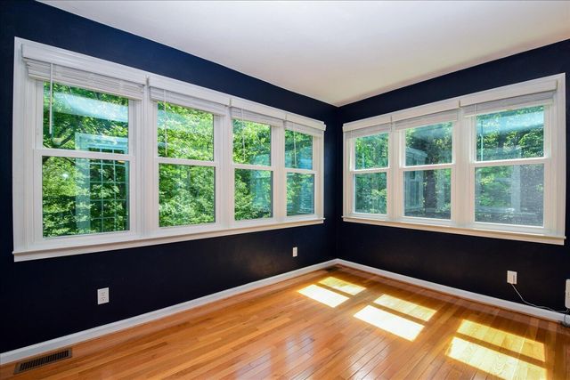 5526 Westbriar CT, Roanoke, VA 24018