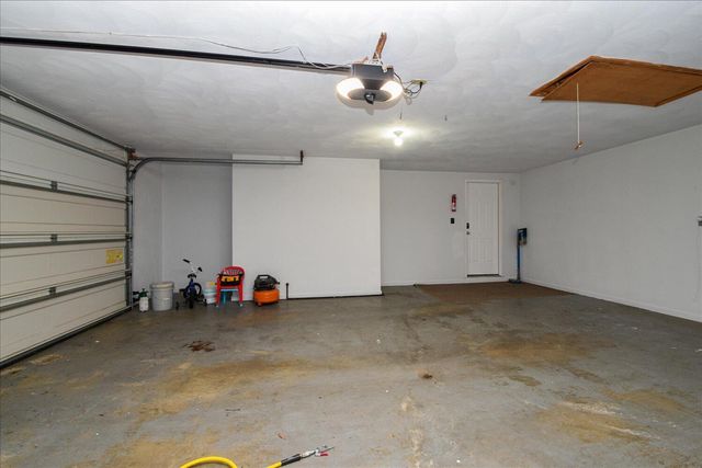 5526 Westbriar CT, Roanoke, VA 24018