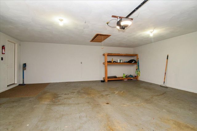 5526 Westbriar CT, Roanoke, VA 24018