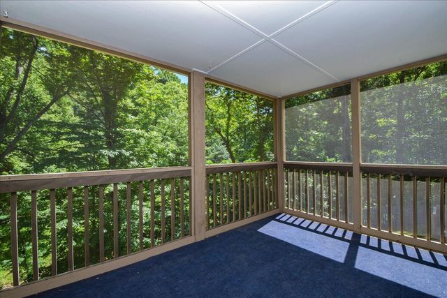 5526 Westbriar CT, Roanoke, VA 24018
