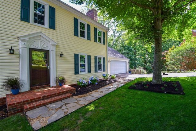 5526 Westbriar CT, Roanoke, VA 24018