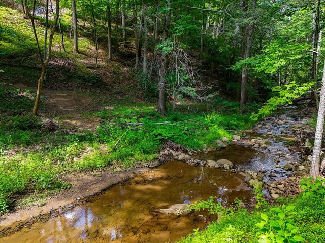 5526 Westbriar CT, Roanoke, VA 24018