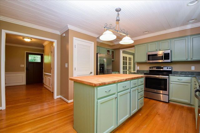 5526 Westbriar CT, Roanoke, VA 24018