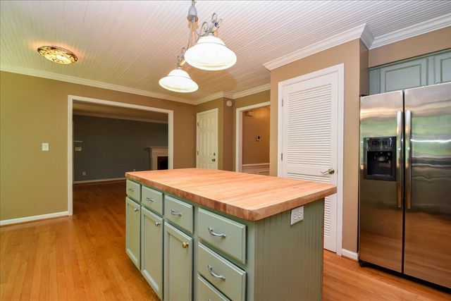 5526 Westbriar CT, Roanoke, VA 24018