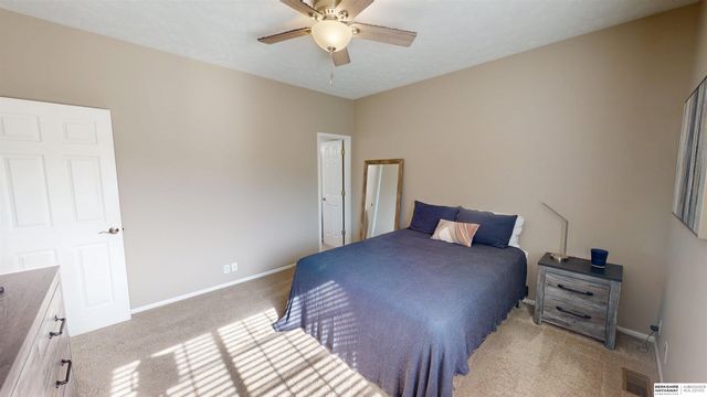 14456 Camden Circle, Omaha, NE 68116