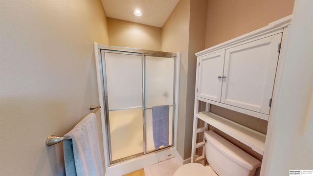 14456 Camden Circle, Omaha, NE 68116