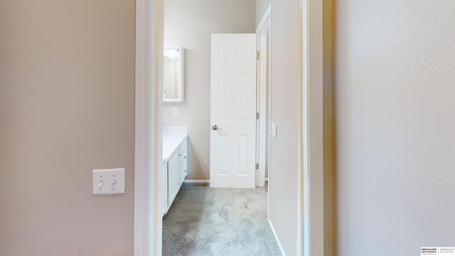 14456 Camden Circle, Omaha, NE 68116