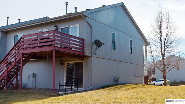 14456 Camden Circle, Omaha, NE 68116