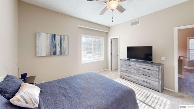 14456 Camden Circle, Omaha, NE 68116