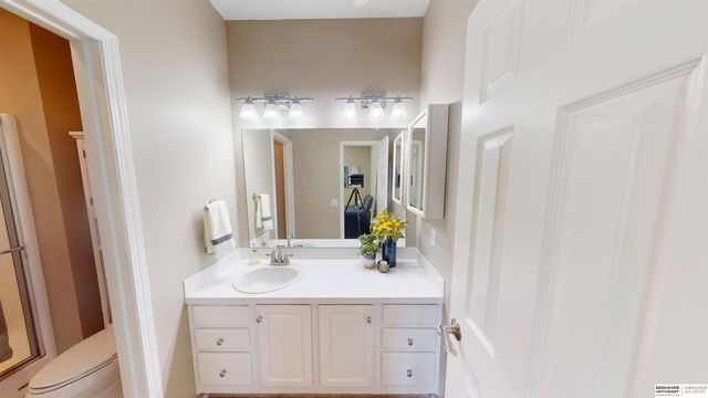 14456 Camden Circle, Omaha, NE 68116