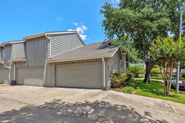 13002 Greenway Chase Court, Houston, TX 77072