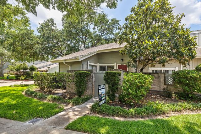 13002 Greenway Chase Court, Houston, TX 77072