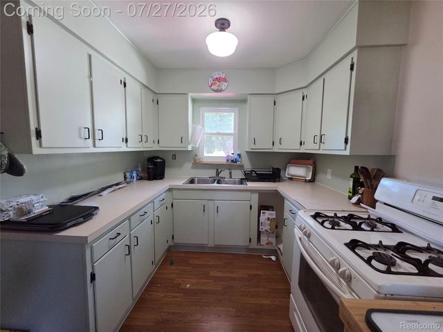 6056 Dort Highway, Grand Blanc Charter Township, MI 48439