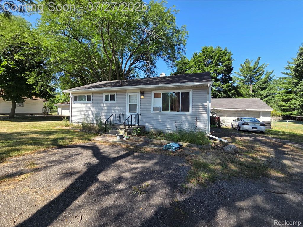6056 Dort Highway, Grand Blanc Charter Township, MI 48439