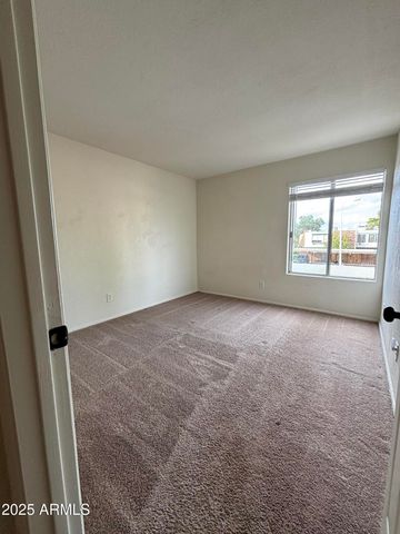 6033 W GOLDEN Lane, Glendale, AZ 85302