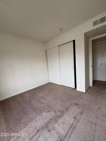 6033 W GOLDEN Lane, Glendale, AZ 85302