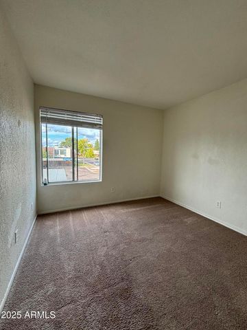 6033 W GOLDEN Lane, Glendale, AZ 85302