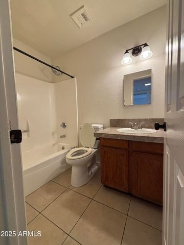 6033 W GOLDEN Lane, Glendale, AZ 85302