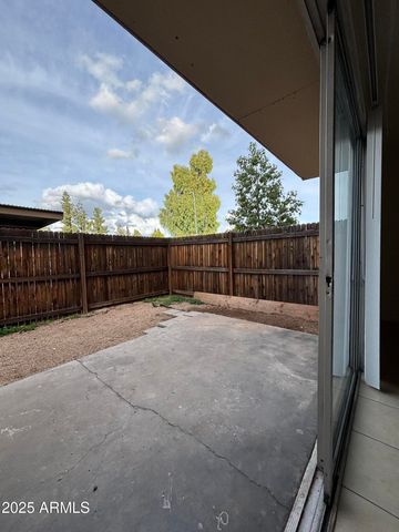 6033 W GOLDEN Lane, Glendale, AZ 85302
