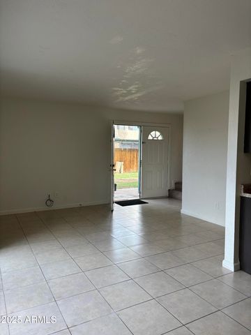 6033 W GOLDEN Lane, Glendale, AZ 85302