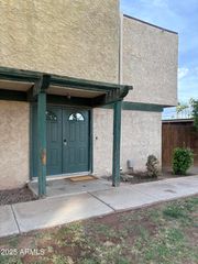 6033 W GOLDEN Lane, Glendale, AZ 85302