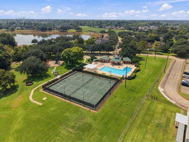 4907 Cambridge Street, Sugar Land, TX 77479
