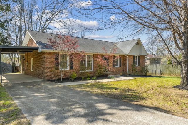 604 Highland View Ct, Hermitage, TN 37076