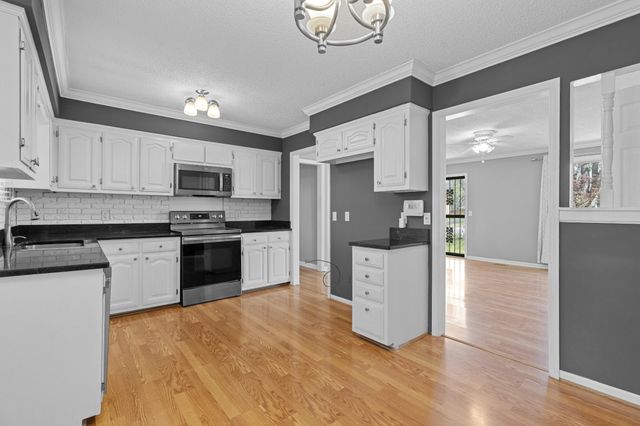 604 Highland View Ct, Hermitage, TN 37076