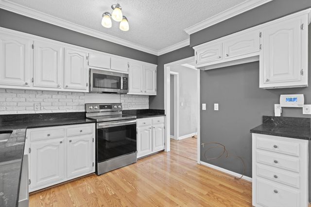 604 Highland View Ct, Hermitage, TN 37076