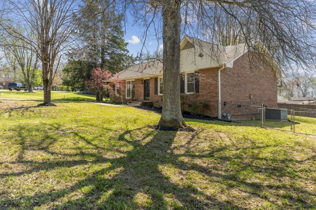 604 Highland View Ct, Hermitage, TN 37076