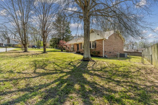 604 Highland View Ct, Hermitage, TN 37076