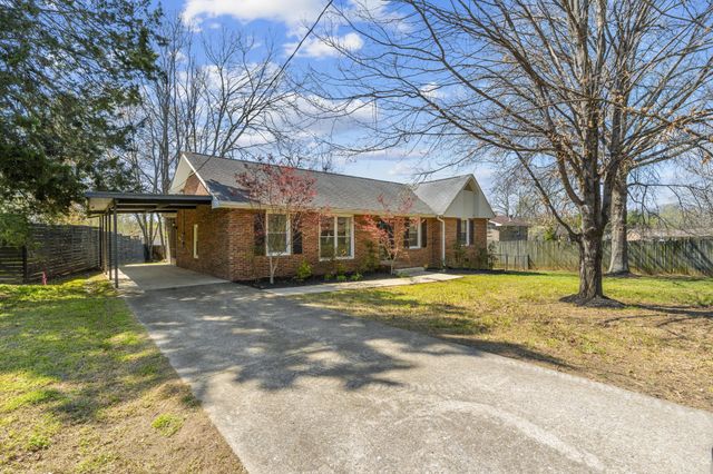 604 Highland View Ct, Hermitage, TN 37076