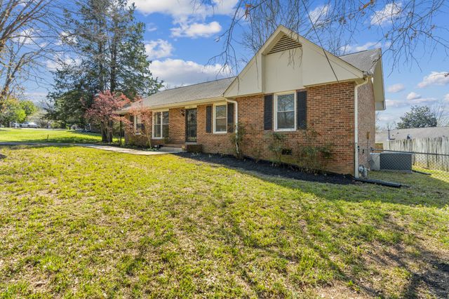 604 Highland View Ct, Hermitage, TN 37076