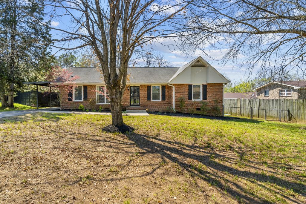 604 Highland View Ct, Hermitage, TN 37076
