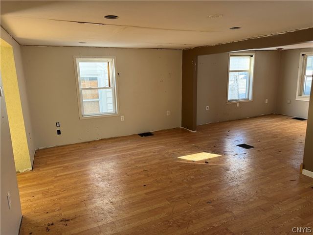 94 East Schuyler Street, Oswego, NY 13126