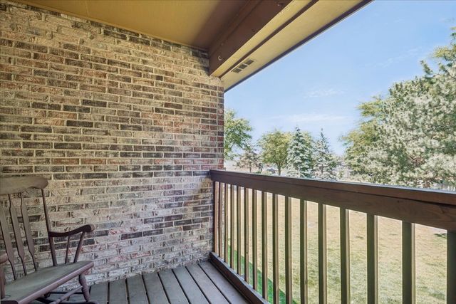 157 Louise Court 157, Wood Dale, IL 60191