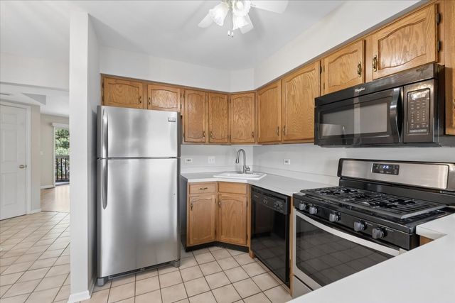 157 Louise Court 157, Wood Dale, IL 60191
