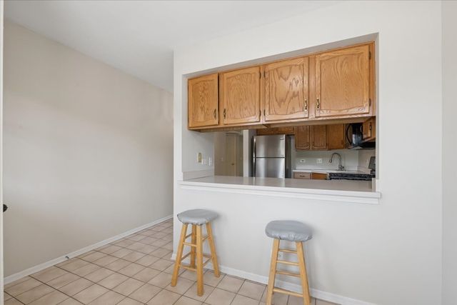 157 Louise Court 157, Wood Dale, IL 60191