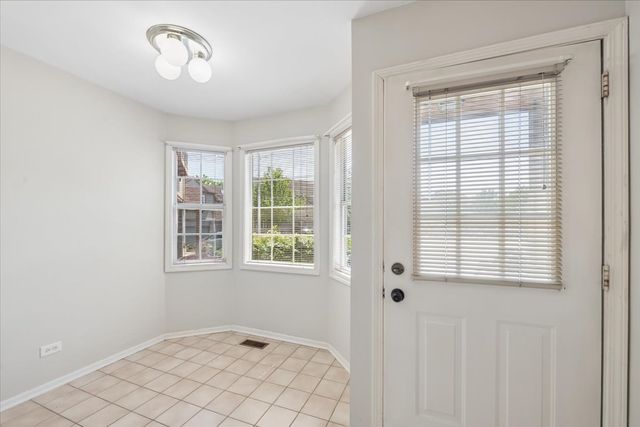 157 Louise Court 157, Wood Dale, IL 60191