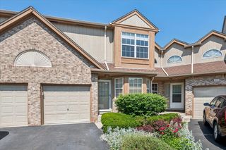 157 Louise Court 157, Wood Dale, IL 60191