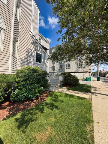 624 Boston Ave 9B, Medford, MA 02155